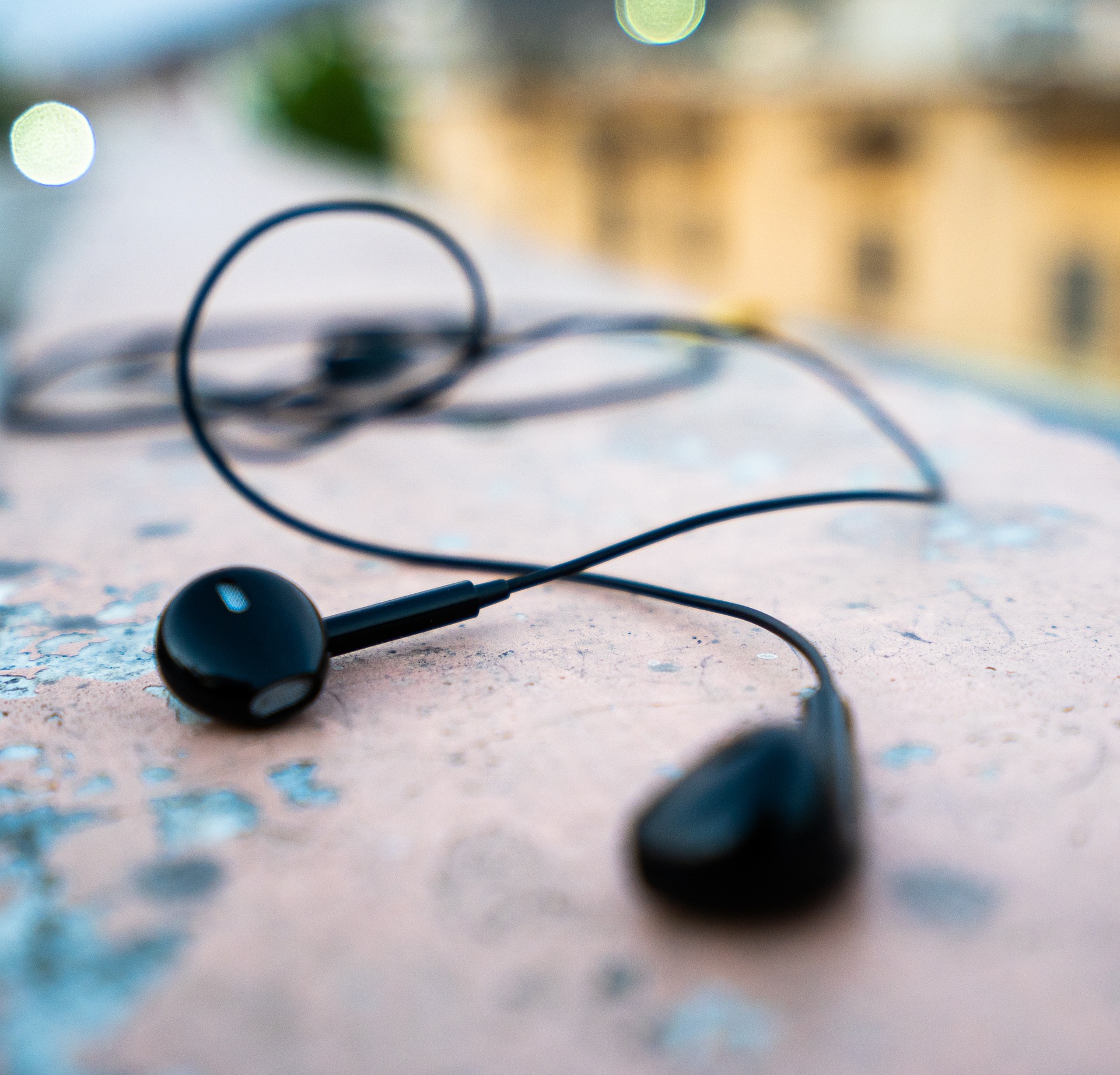 volume-g9e1884331_1920